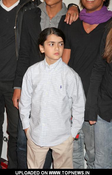 Blanket Jackson 2012