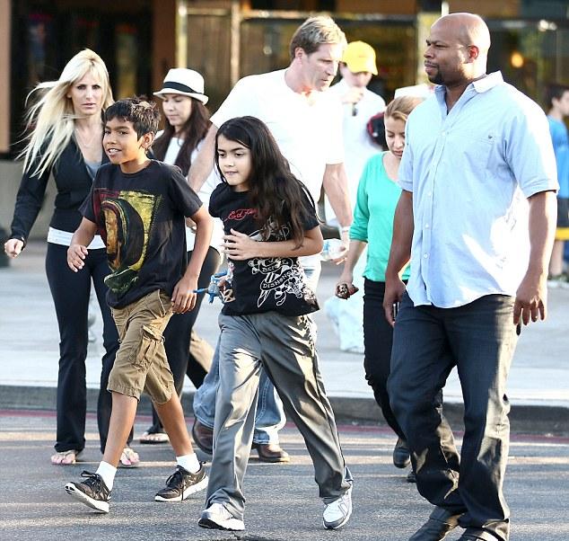 Blanket Jackson 2012