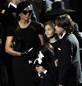 Blanket Jackson Mother Photo