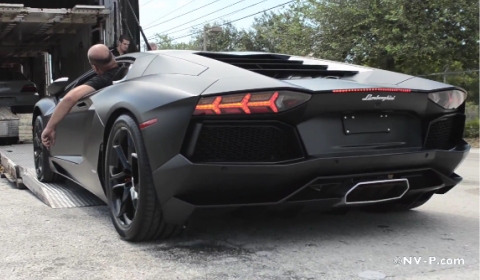 Lamborghini Aventador Black