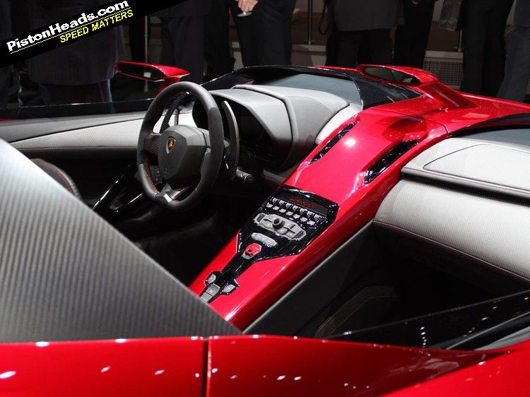 Lamborghini Aventador Interior Features