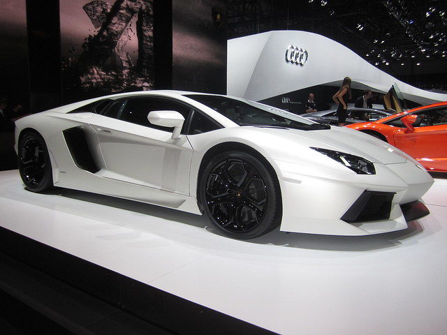 Lamborghini Aventador White Hd