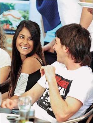 Lionel Messi Girlfriend Pictures